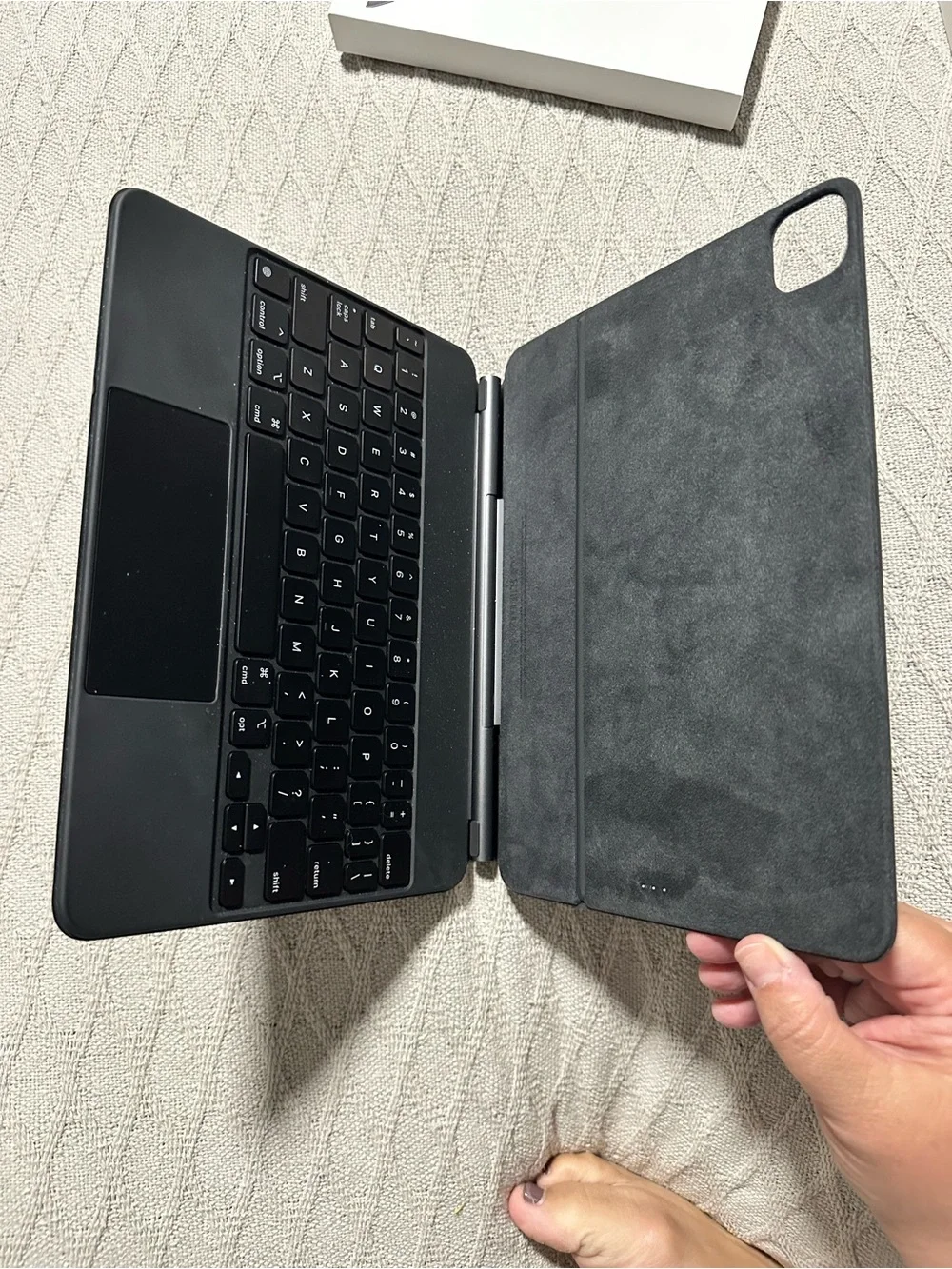 EEUc iPad Air 11 inch M2 with Apple Magic Keyboard HAS APPLECARE - WiFi only